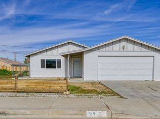 926 W Dolphin Ave, Ridgecrest, CA 93555