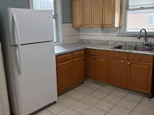 5166 Montour St, Philadelphia, PA 19124