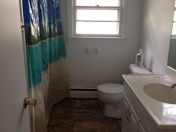 3rd image of 107 School St
