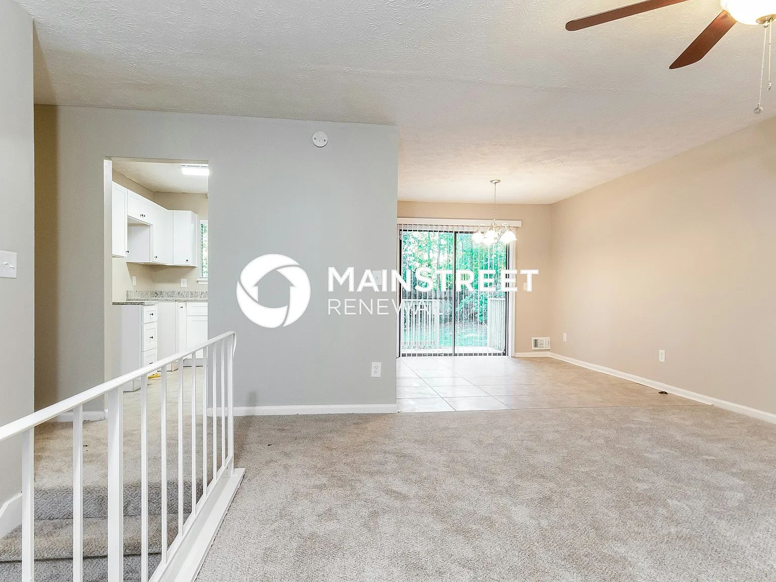 468 Paxton Pl — Photo 3