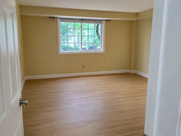 5252 Maris Ave — Photo 7