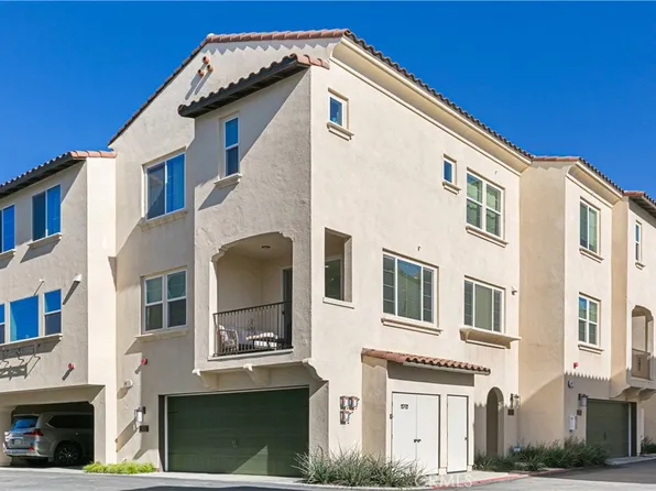 322 Costa, Costa Mesa, CA 92627