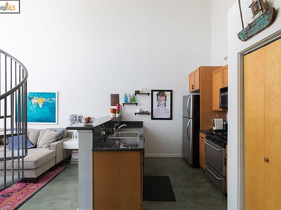 4th image of 675 8th St APT 8