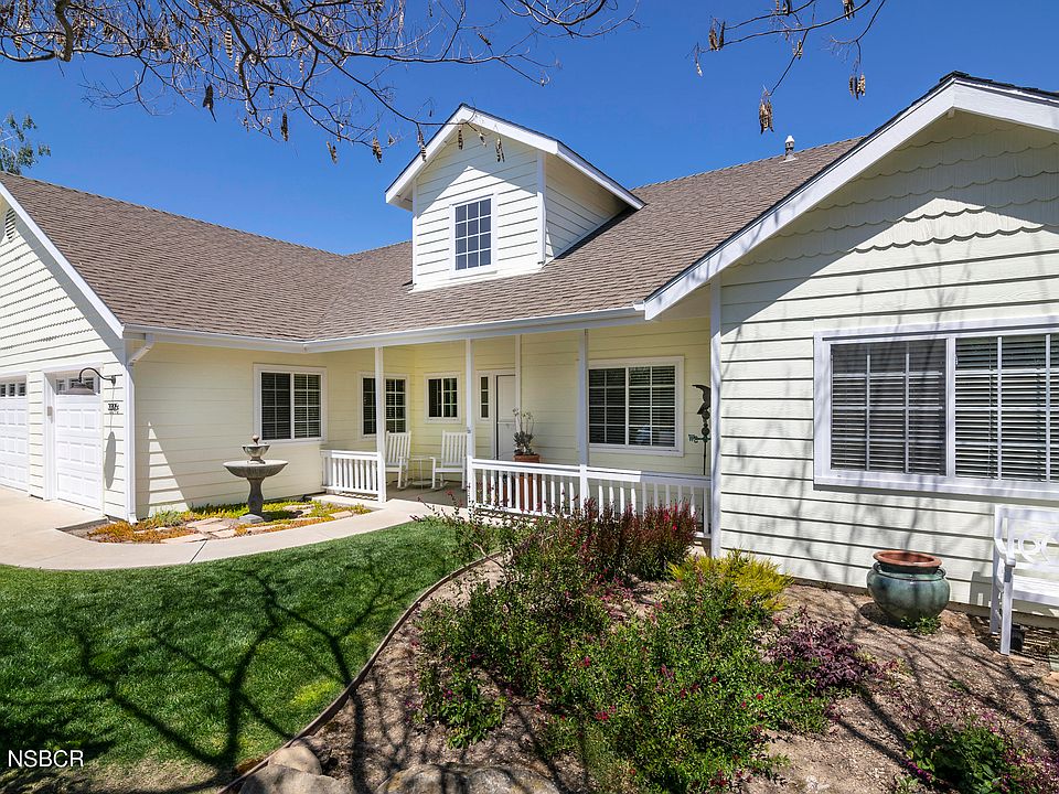 1st image of 3395 Sagunto St