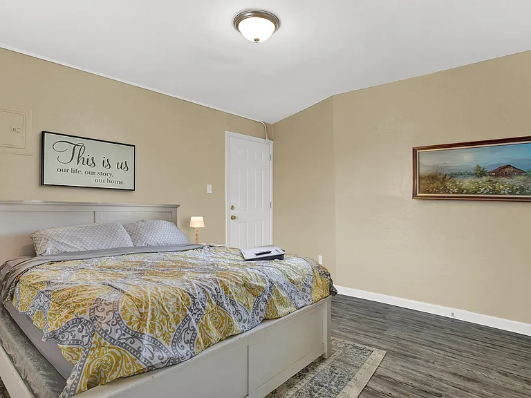 693 Looney Ave — Photo 4