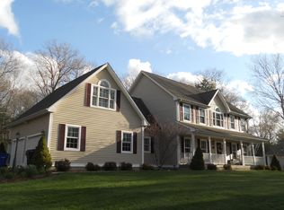 40 Crystal Ridge Dr, Ellington, CT 06029