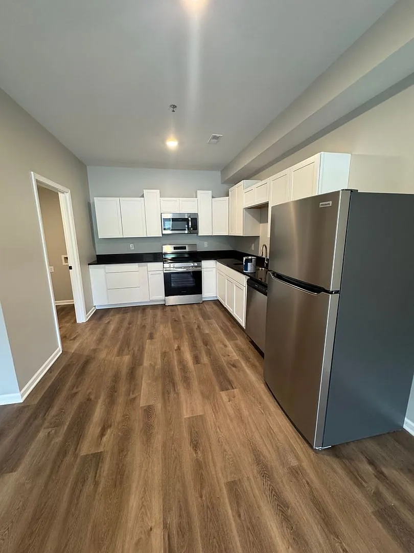 1301 McKee St. — Photo 2