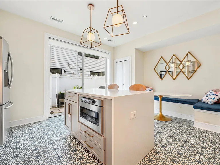 1726 N Hope St — Photo 15