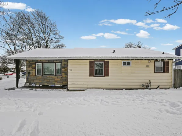 1733 5th Avenue, Bay Shore, NY 11706