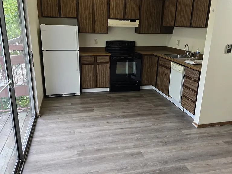 4503 Boardwalk Dr #A6 — Photo 12