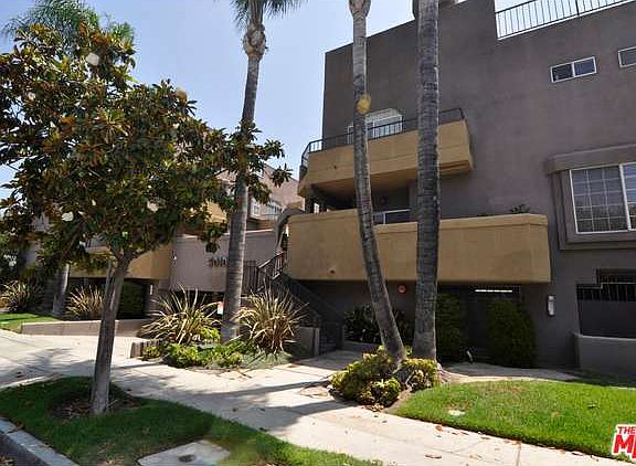 2nd image of 5010 Cahuenga Blvd Unit 112