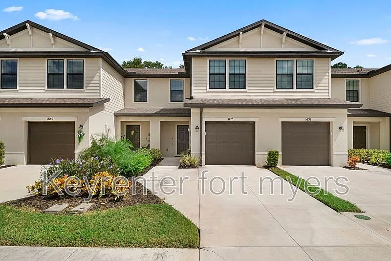 3 bed, 2.5 bath, 1378 sqft, $1,750 — Photo 1