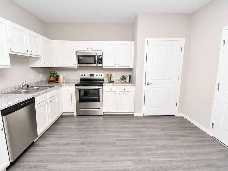 Cypress Ridge Apartments — Photo 16