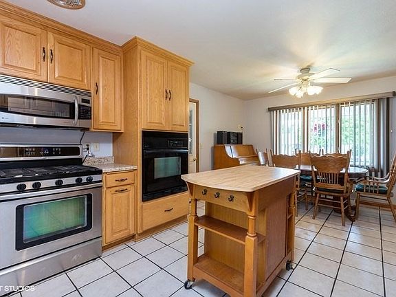 03_1626ReedAvenue_92_KitchenDiningRoom_L