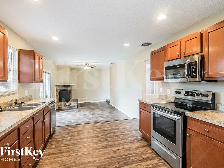 1572 Sonoma Ct — Photo 9