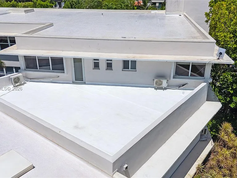 10190 Collins Ave #306/308 — Photo 4