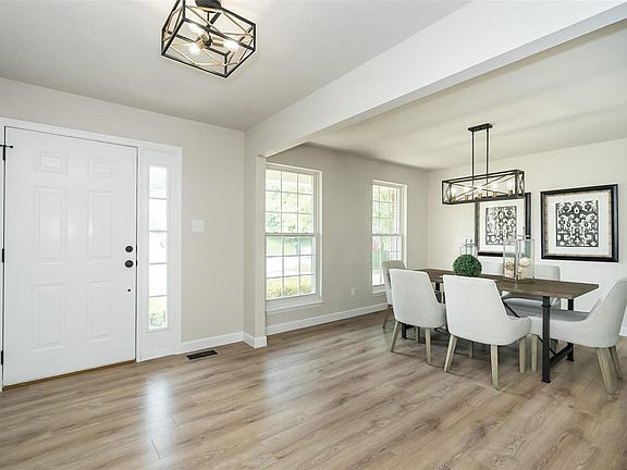 3rd image of 7927 Dockside Dr