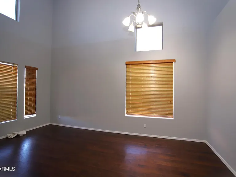 2840 S Miller Dr — Photo 12