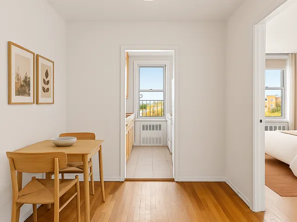 770 Ocean Parkway image 5 of 8