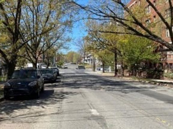 Exterior Neighborhood (street photo)