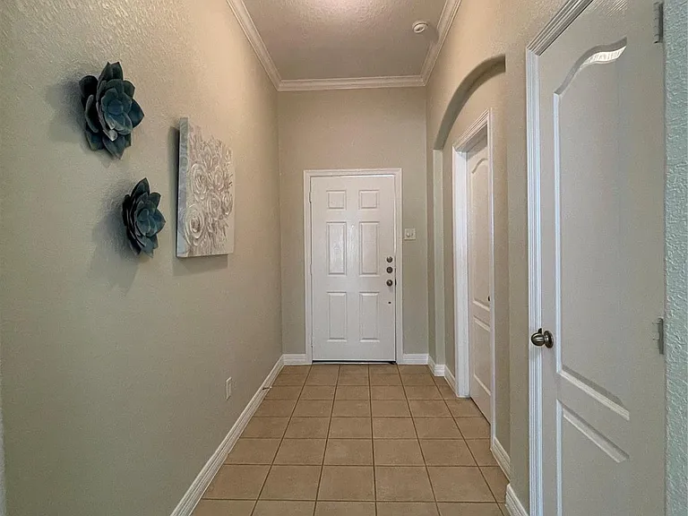 5811 Ranch Riata Ct — Photo 6
