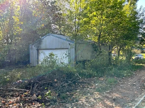 53 S Shelby Street, Campbellsburg, IN 47108