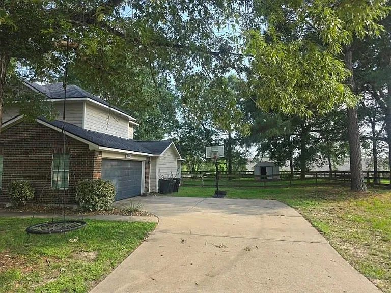 25401 Hunting Trl — Photo 43