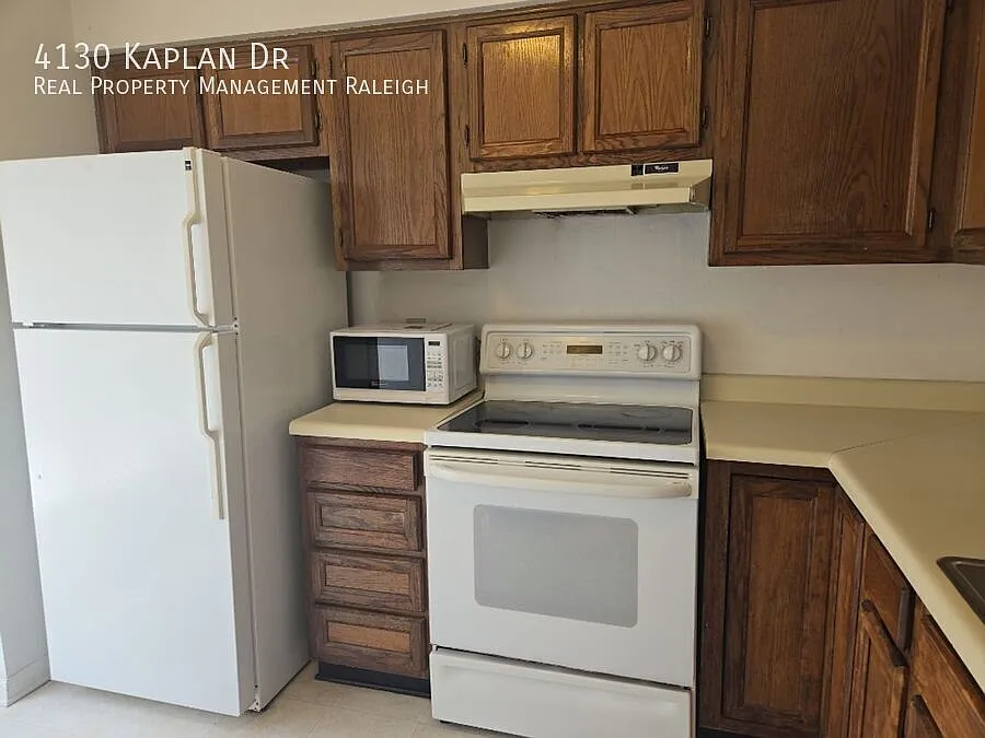2 bed, 2.5 bath, 1150 sqft, $1,495 — Photo 3