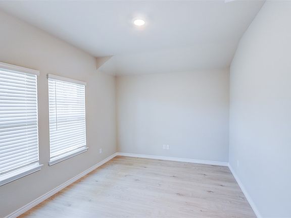 4th image of 6210 Trado Dr