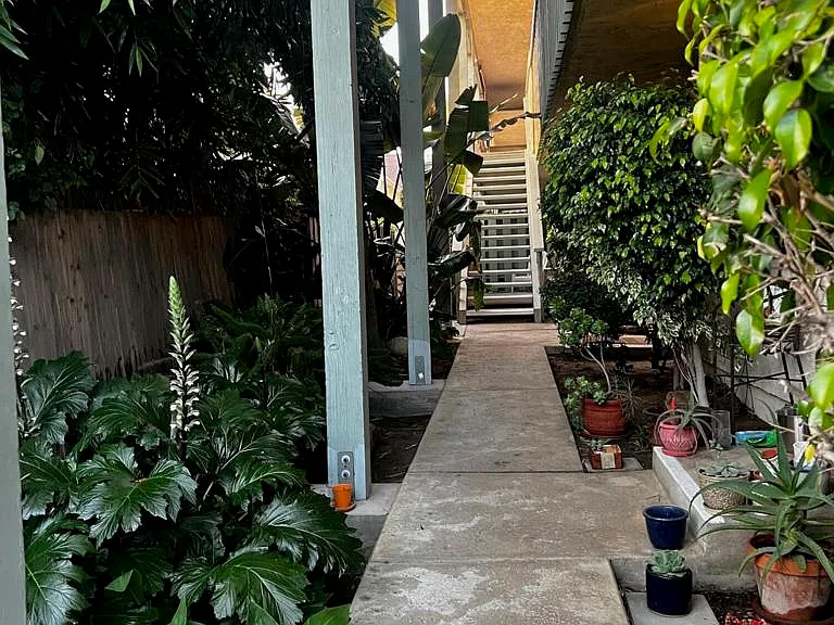 1132 E Meta St #5 — Photo 3