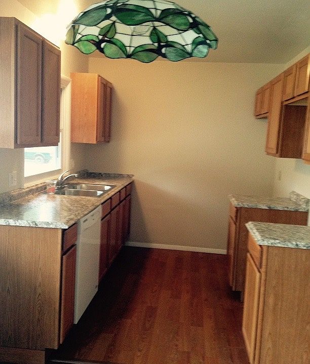 1st image of 861 Stanwood Ave