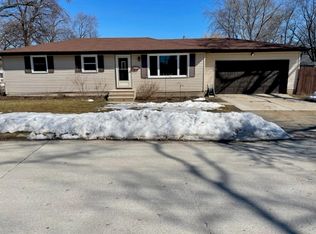 810 8th St, Green Bay, WI 54304