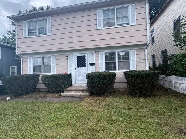 241 Circular Ave, Hamden, CT