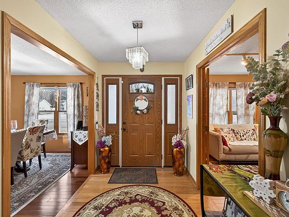 3rd image of 2717 59th St NW