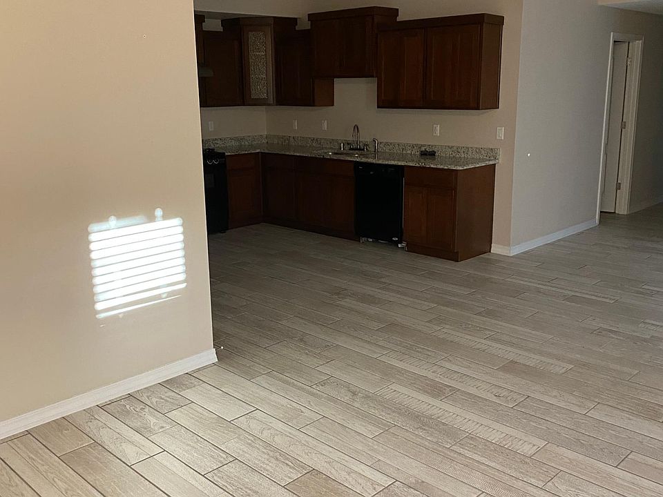 Looking into kitchen from entryway