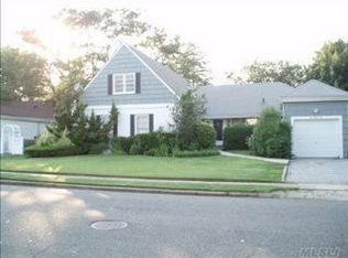 191 Waverly Ave, East Rockaway, NY 11518