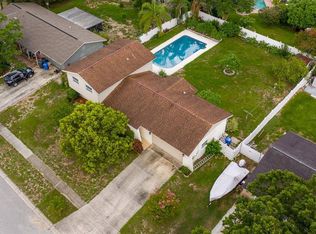 2207 Kingswood Ln, Brandon, FL 33511