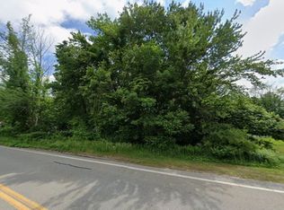 595 Pleasant St, Rochdale, MA 01542
