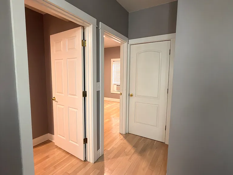 3306 N Drake Ave #2F — Photo 16