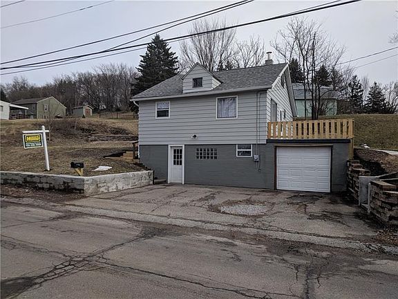 5th image of 806 E Hill Dr