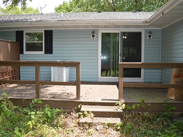 419 Dallas St — Photo 20