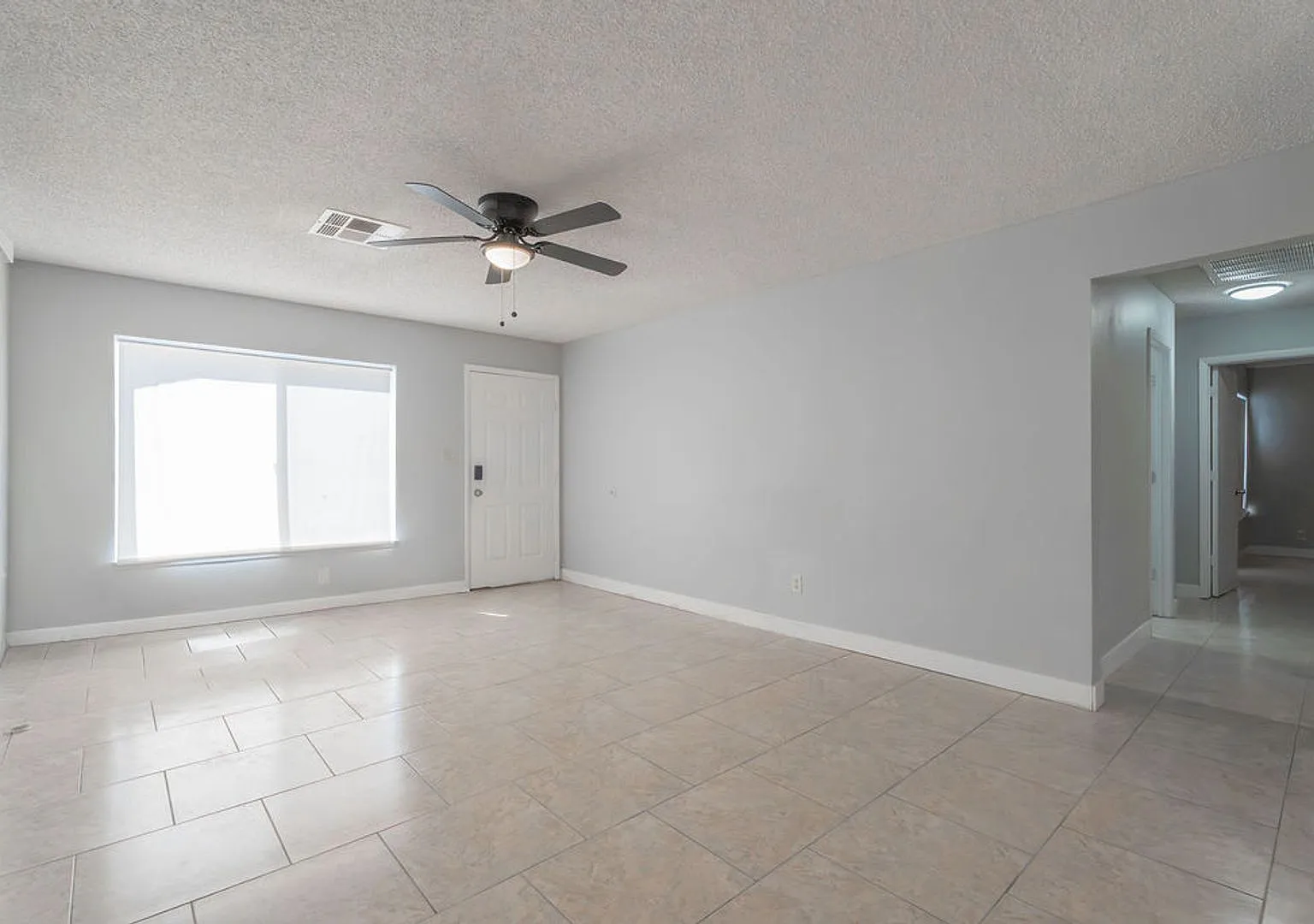 4793 Via Renaldo, Las Vegas, NV 89103 — Photo 4