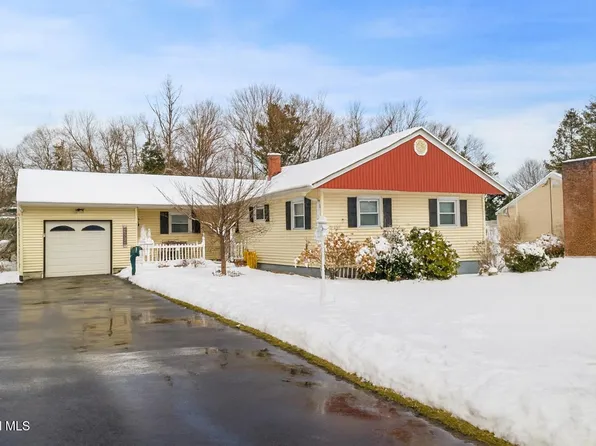 13 E Saint Stephens Lane, Glenville, NY 12302