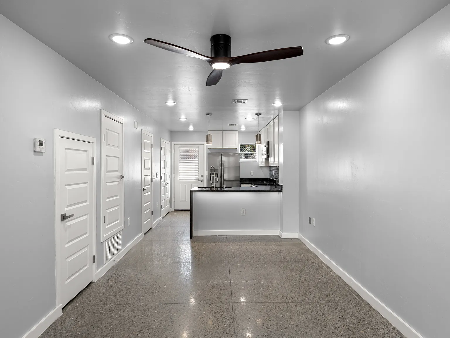 2 bed, 890 sqft, $1,495 — Photo 3