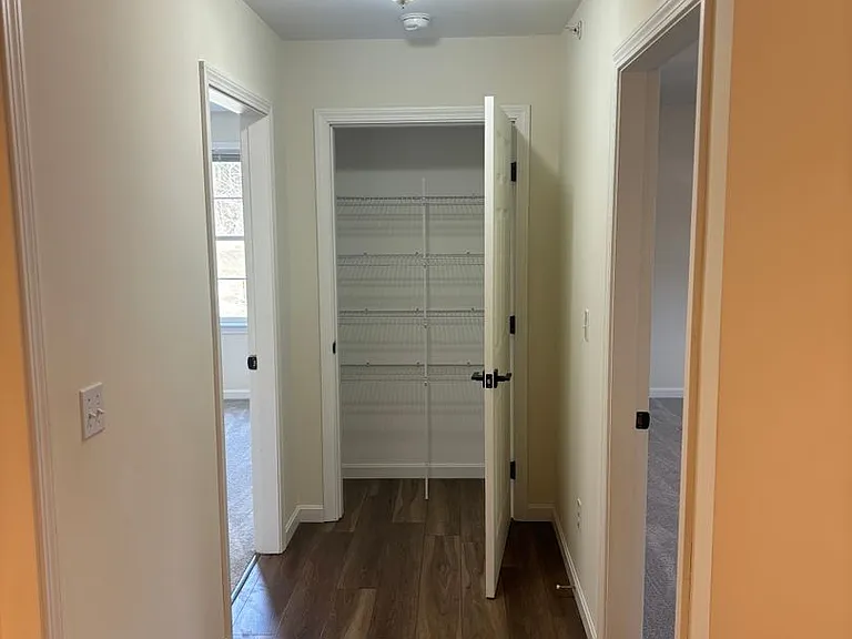 4 Commonwealth Dr — Photo 65