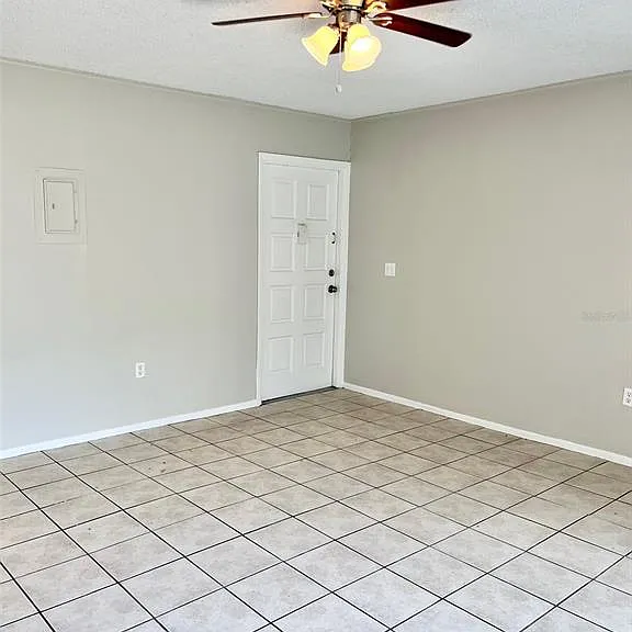 6065 Village Cir #6065 — Photo 4