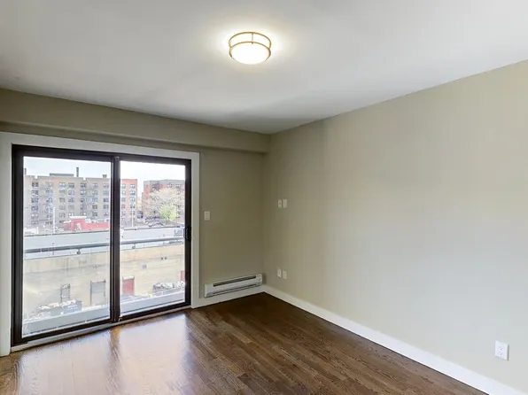 177-16 87th Drive image 4 of 7