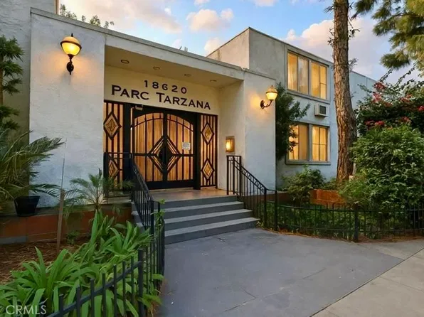 18620 Hatteras St, Tarzana, CA 91356