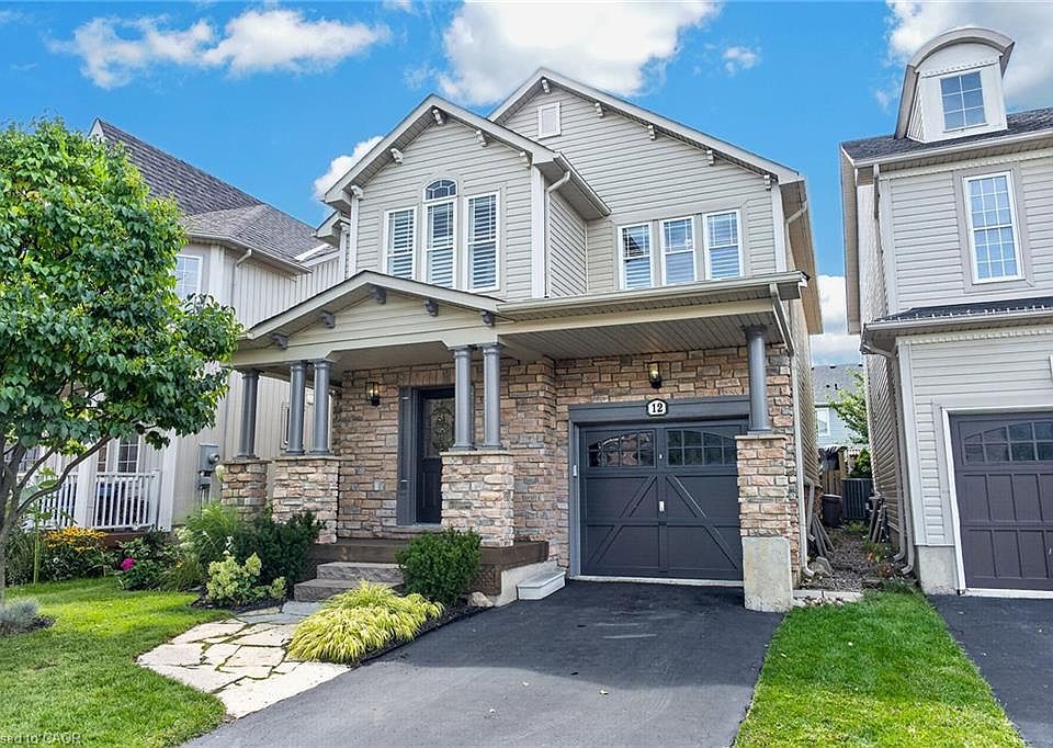 1st image of 12 Fiddlehead Cres