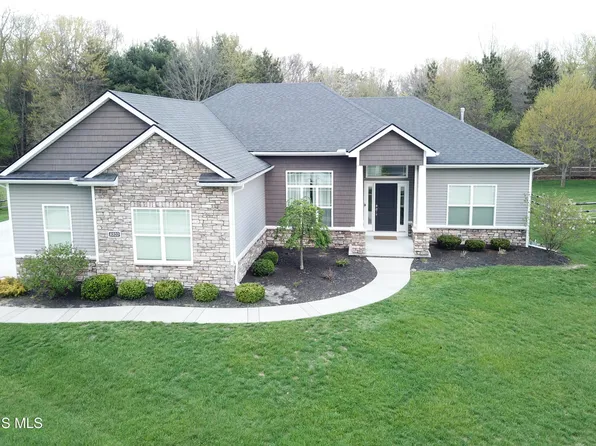 8320 Sycamore Woods Ln, Holland, OH 43528